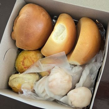 Sing Cheong Yuan Bakery - Really good manapua, half moon, shrimp dumpling, and maitai siu! - Bakeries Near Me - Honolulu, Hawaii Sing Cheong Yuan Bakery - Really good manapua, half moon, shrimp dumpling, and maitai siu! - Bakeries Near Me - Honolulu, Hawaii