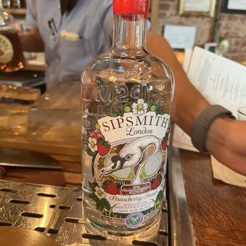 The Crunkleton - Sipsmith Strawberry Smash gin. - Cocktail Bars Near Me - Charlotte, North Carolina The Crunkleton - Sipsmith Strawberry Smash gin. - Cocktail Bars Near Me - Charlotte, North Carolina