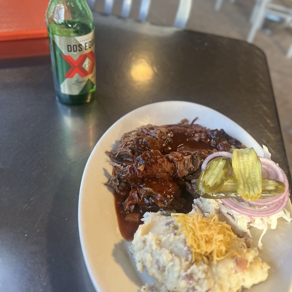 Hondo's - Bars Near Me - Fredericksburg, Texas