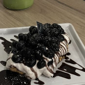 SYNT Coffee - Blueberry Croffle, yum - Coffee & Tea Near Me - Los Angeles, California