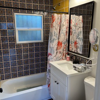 Mission Bungalows - Hotels Near Me - Riverside, California