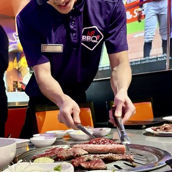 Mr BBQ - Amazing offer to cook and cut the steak while helping other tables - Korean Near Me - Fullerton, California