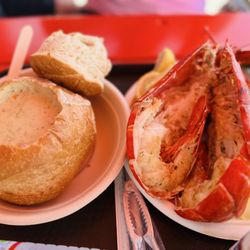 Malibu Seafood Fresh Fish Market & Patio Cafe - Clam chowder and lobster