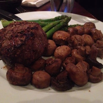 Dantanna's - Sirloin, mushrooms, and asparagus - Sports Bars Near Me - Atlanta, Georgia