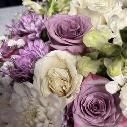 Beicis Flower Shop - Actual arrangement.