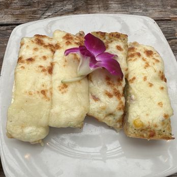 Sur at The Barnyard - Cheesy bread - New American Near Me - Carmel, California Sur at The Barnyard - Cheesy bread - New American Near Me - Carmel, California