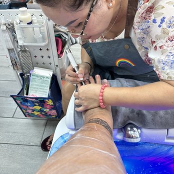 Eagle Nails Salon - Nail Salons Near Me - Kaneohe, Hawaii