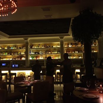 La Buena Barra - Bar area - Bars Near Me - Cancún, ROO