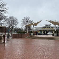 Fairfax Corner - Outside