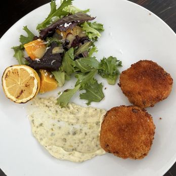 Meet in Paris - Crab Cakes - French Near Me - Culver City, California