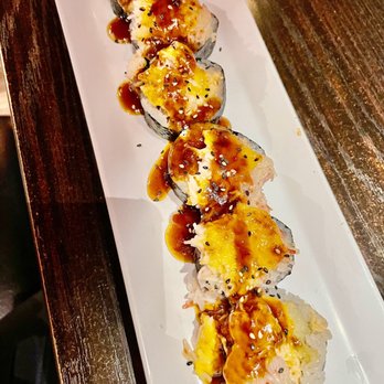 Momo Sushi - Fried Eel Roll w/ Crab - Sushi Bars Near Me - Henderson, Nevada Momo Sushi - Fried Eel Roll w/ Crab - Sushi Bars Near Me - Henderson, Nevada