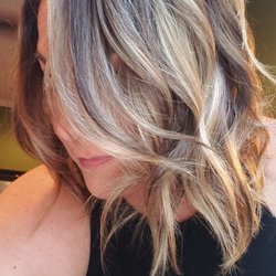 William Robert Salon