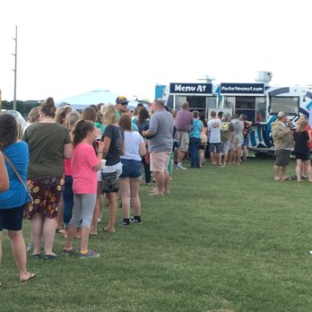 Fork'et Me Not - a crowd of people standing in line - Food Trucks Near Me - Nags Head, North Carolina Fork'et Me Not - a crowd of people standing in line - Food Trucks Near Me - Nags Head, North Carolina