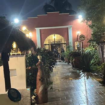 Casa Mission - beautiful entrance - Seafood Near Me - Cozumel, ROO