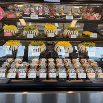 Nothing Bundt Cakes - cake case - Bakeries Near Me - Greenfield, Wisconsin