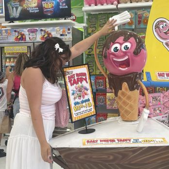 Broadway At The Beach - Cool candy shop!! - Shopping Centers Near Me - Myrtle Beach, South Carolina