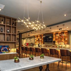 La Strada Italian Kitchen & Bar - It's time for the Unwind Hour!