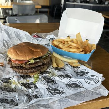 Fatburger & Buffalo's Express - XXL KING COMBO - American Near Me - George, Washington