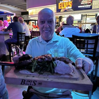 Giuseppe and the Lion - The Italian mixed grill Filet, pork chop chicken absolutely delicious - Sushi Bars Near Me - Naples, Florida Giuseppe and the Lion - The Italian mixed grill Filet, pork chop chicken absolutely delicious - Sushi Bars Near Me - Naples, Florida