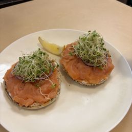 Lox bagel