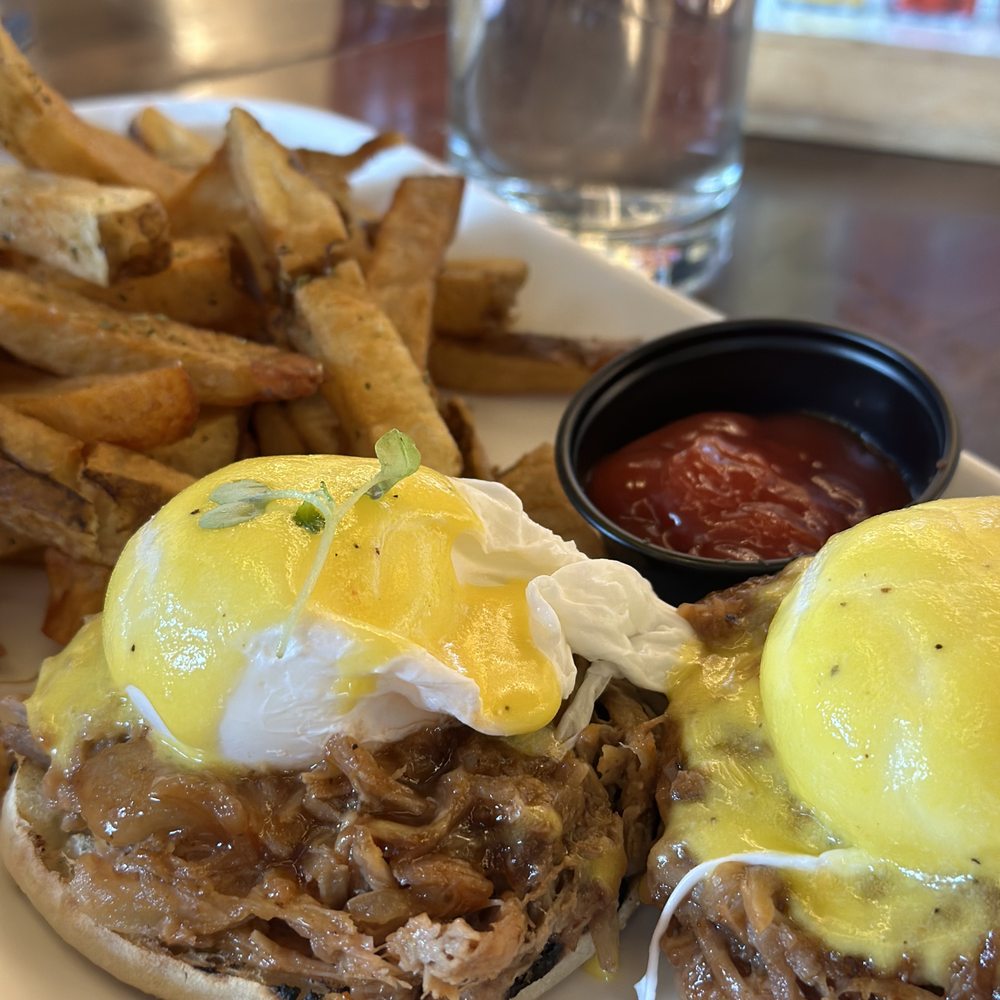 Tru Astoria - pulled pork benedict - Mediterranean Near Me - Astoria, New York Tru Astoria - pulled pork benedict - Mediterranean Near Me - Astoria, New York