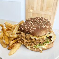 East Bay Eats - Chicken G's - Naughty Chick -  pepper jack cheese, serrano chili, lettuce & the G sauce on a toasted sesame bun.