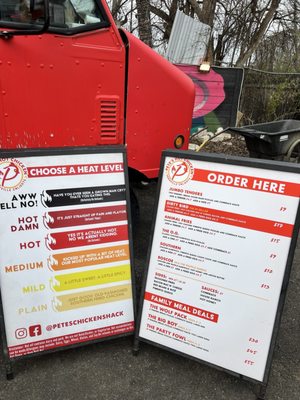 Pete's Hot Chicken by null