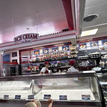 Hellas Bakery & Pita - Bakeries Near Me - Tarpon Springs, Florida Hellas Bakery & Pita - Bakeries Near Me - Tarpon Springs, Florida