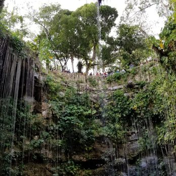 Cenote Ik Kil - Ik Kil Cenote - Landmarks & Historical Buildings Near Me - Tinum, YUC