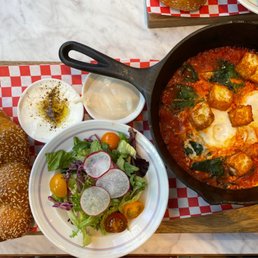 Halloumi Shakshuka