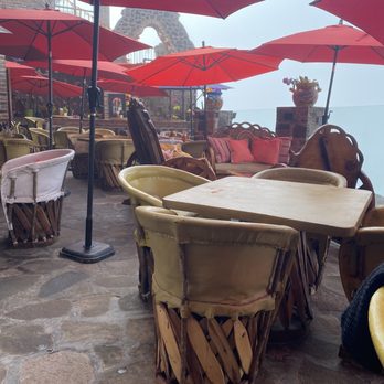 los portales - Tables inside LosPortales - Seafood Near Me - Baja California, BCN los portales - Tables inside LosPortales - Seafood Near Me - Baja California, BCN