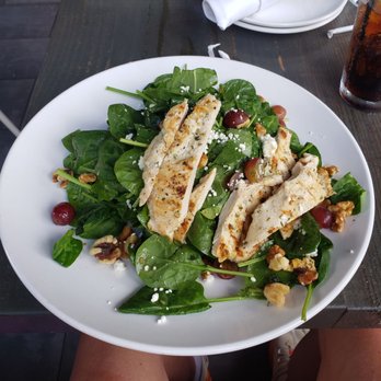 EATaliano Kitchen - Spinach salad with chicken - Italian Near Me - Atlanta, Georgia EATaliano Kitchen - Spinach salad with chicken - Italian Near Me - Atlanta, Georgia