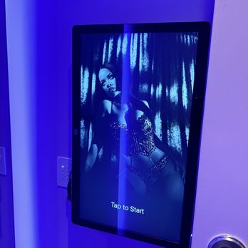 Savage X Fenty - Dressing room - Lingerie Near Me - Las Vegas, Nevada