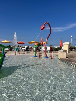 Hotel Breakers by null