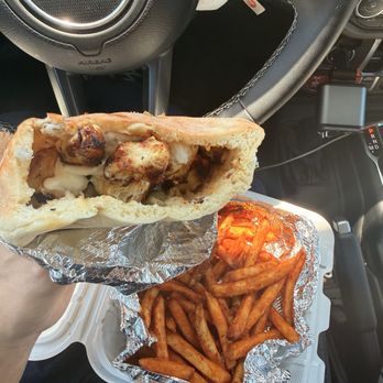 Dvine Mediterranean Experience - Long Beach - pita Chicken Kebab -Pita - Mediterranean Near Me - Long Beach, California