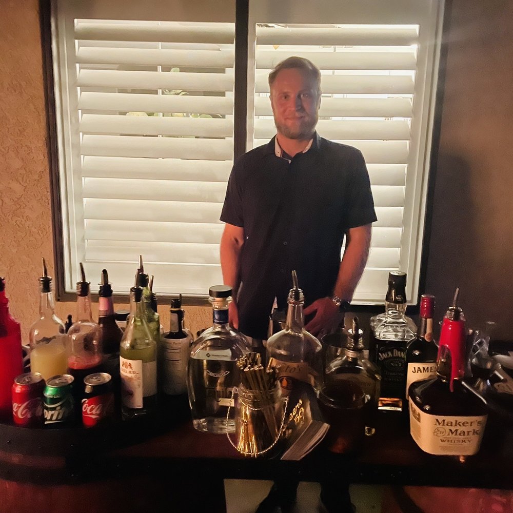 Personal Bartender Jacob - Bartenders Near Me Personal Bartender Jacob - Bartenders Near Me
