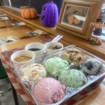 The Tackle Box - Ice cream flight with toppings! - Ice Cream & Frozen Yogurt Near Me - Lindstrom, Minnesota The Tackle Box - Ice cream flight with toppings! - Ice Cream & Frozen Yogurt Near Me - Lindstrom, Minnesota