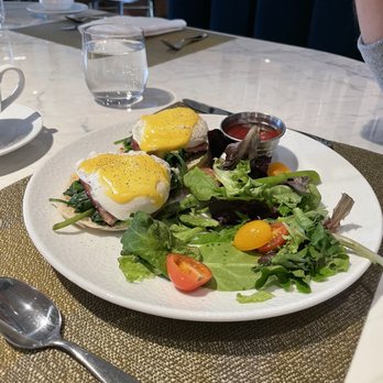 Longitude 118 - Eggs Benedict - Cocktail Bars Near Me - Arcadia, California