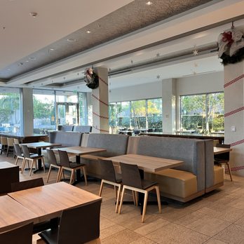 Element Anaheim Resort Convention Center - Dining room - Hotels Near Me - Anaheim, California