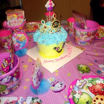 Baskin-Robbins - Cupcake Queen shopkins cake - Ice Cream & Frozen Yogurt Near Me - Honolulu, Hawaii Baskin-Robbins - Cupcake Queen shopkins cake - Ice Cream & Frozen Yogurt Near Me - Honolulu, Hawaii