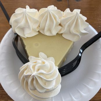 Singleton's Seafood Shack - Key Lime Pie - Seafood Near Me - Jacksonville, Florida Singleton's Seafood Shack - Key Lime Pie - Seafood Near Me - Jacksonville, Florida
