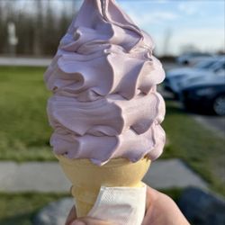 Devyns Creemee Stand