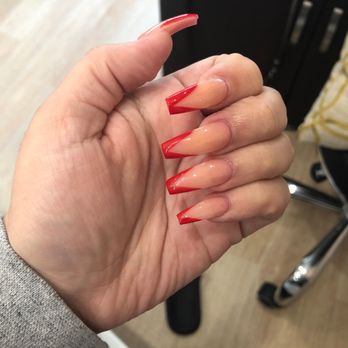 Luna Nails Bar - Nail Salons Near Me - Bellflower, California