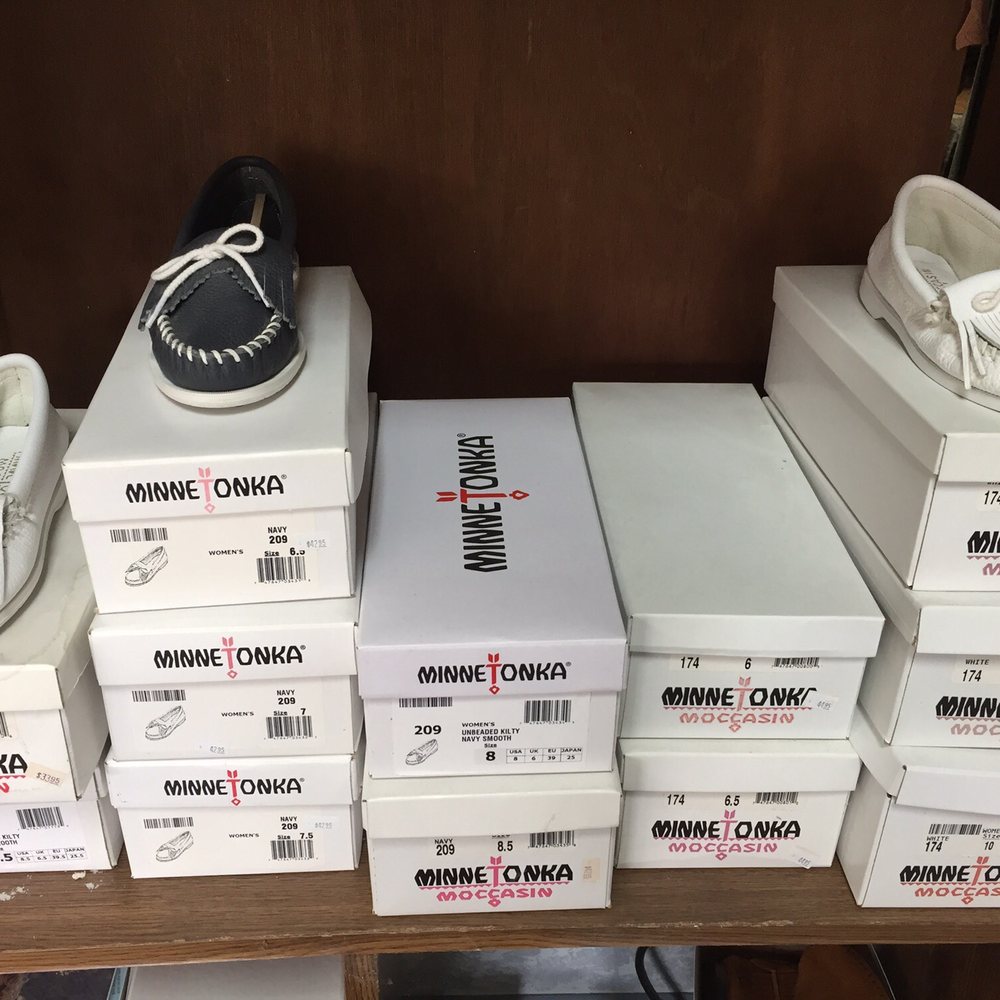Shoemaker's Outlet - Minnetonkas - Shoe Stores Near Me - Ravenna, Ohio Shoemaker's Outlet - Minnetonkas - Shoe Stores Near Me - Ravenna, Ohio