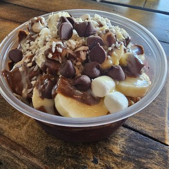 Hina Rae's Cafe - Snowball acai bowl - Poke Near Me - Waimea, Hawaii