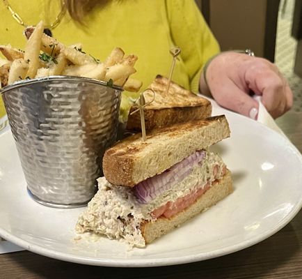 Whiskey Down Diner by null