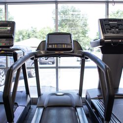 24 Elite Gyms Carthage - Modern cardio equipment at 24 Elite Gyms in Carthage