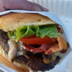 Skagit Valley Burgers Express - Warning !! Picture represents the actual burgers picture taken by a happy customer