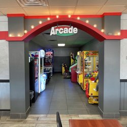 Pizza Street - Arcade Room