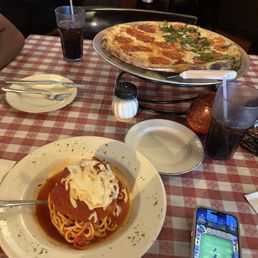 Chicken parmigiana and 16in pizza 1/2 pepperoni 1/2 margarita Chicken parmigiana and 16in pizza 1/2 pepperoni 1/2 margarita